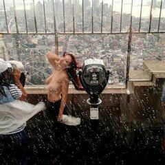 Piden 1 millón de dólares por una fotografía en topless